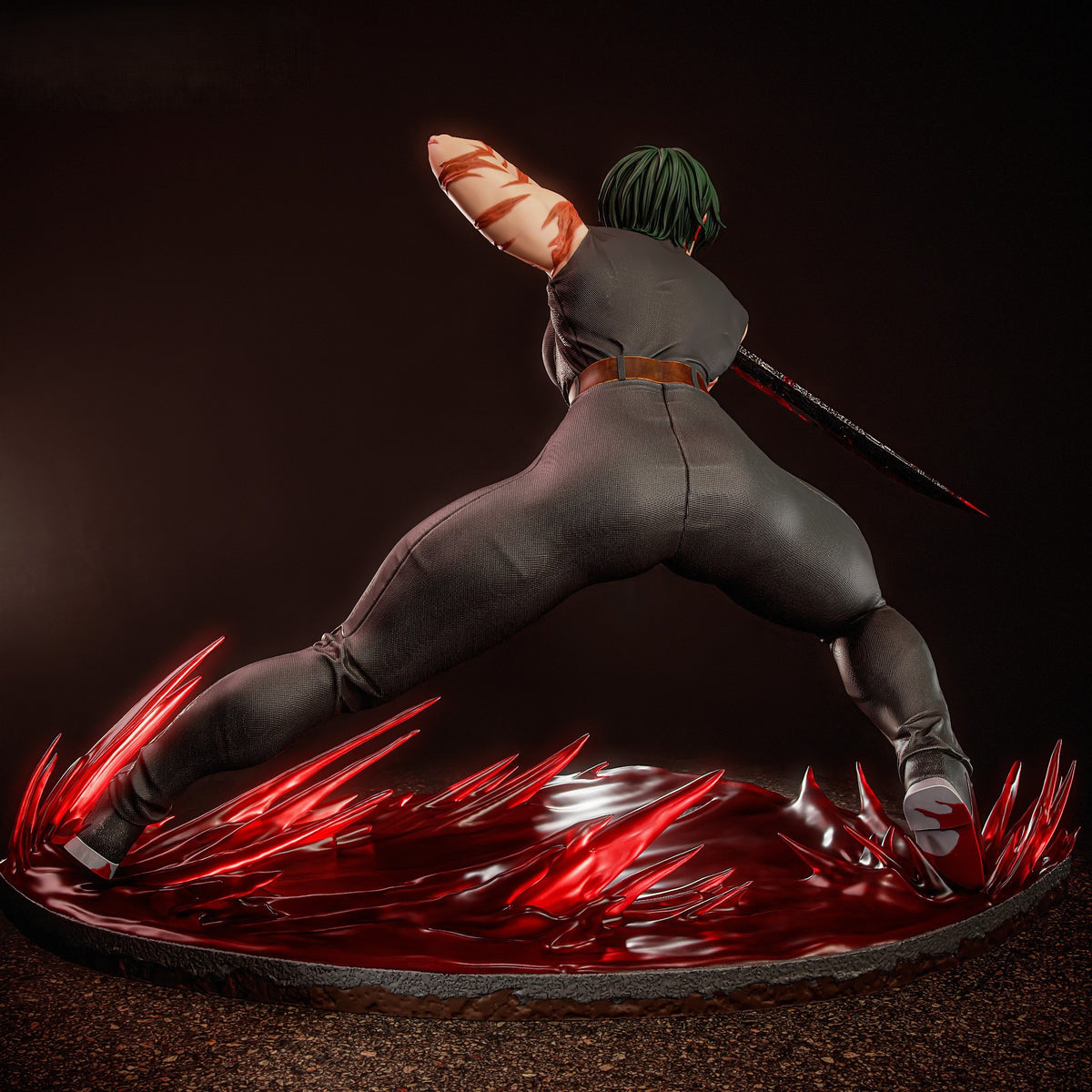 Vue arrière de la figurine Maki Zenin de Jujutsu Kaisen sur socle avec effets rouges