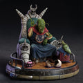 Figurine Roi Piccolo – vue de face sur son trône