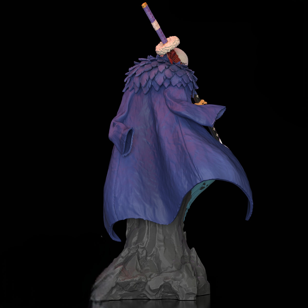 Figurine Trafalgar D. Water Law – One Piece vue arrière