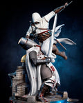 Figurine Assassin's Creed – assassin en blanc affrontant un chevalier