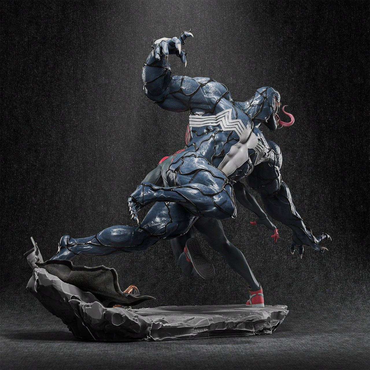 Statue Venom et Spider-Man Miles Morales en résine 3D – vue principale
